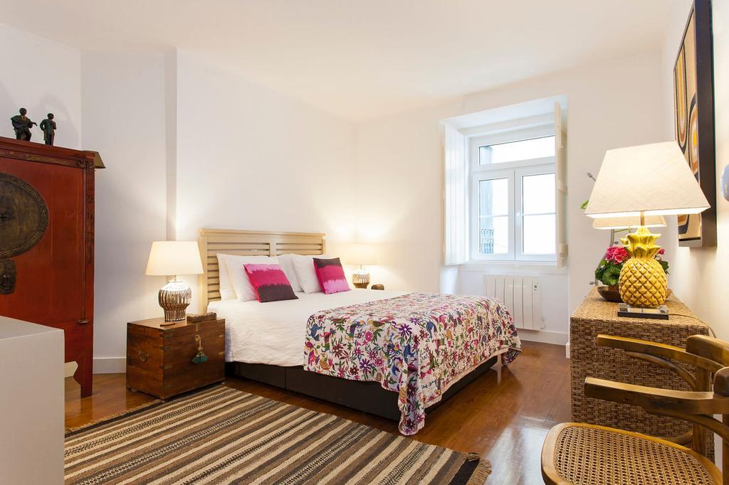 Charming Apartment In Alfama Лісабон Номер фото